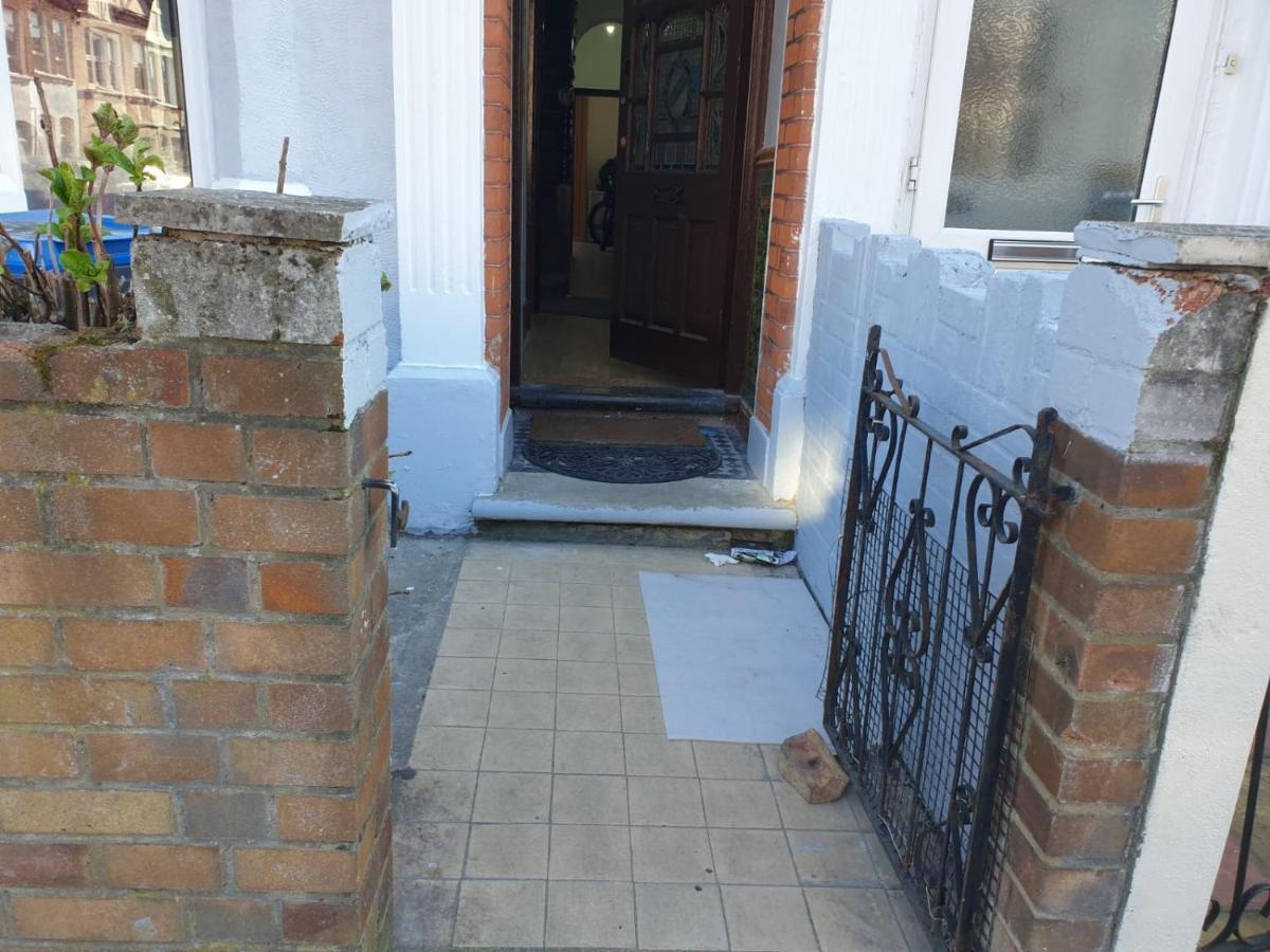 Burney Tomar House Apartment Croydon Bagian luar foto