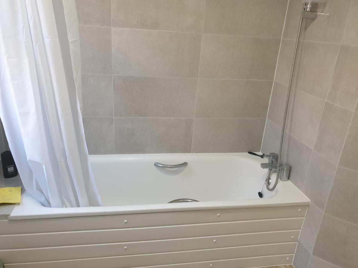 Burney Tomar House Apartment Croydon Bagian luar foto